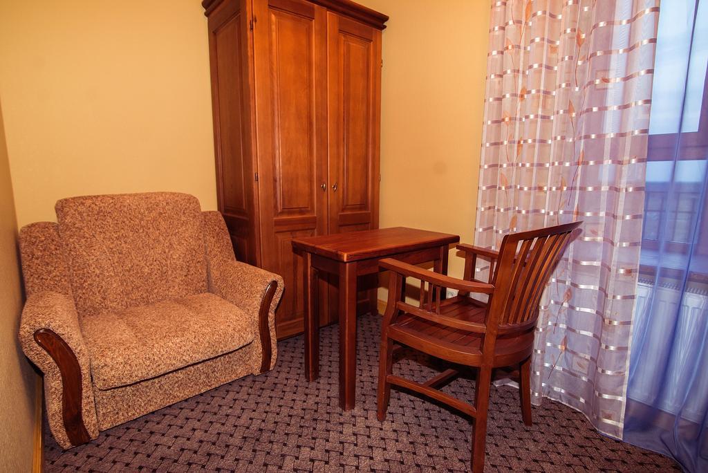 Rudzupukes Hotel Svente Buitenkant foto
