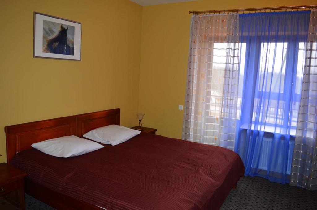 Rudzupukes Hotel Svente Buitenkant foto