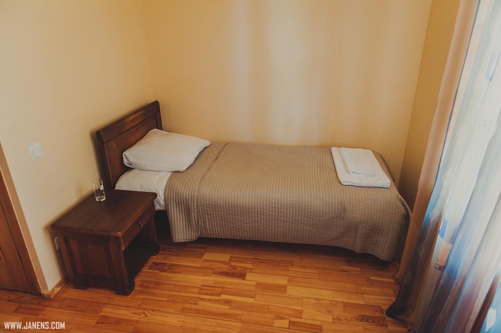 Rudzupukes Hotel Svente Buitenkant foto
