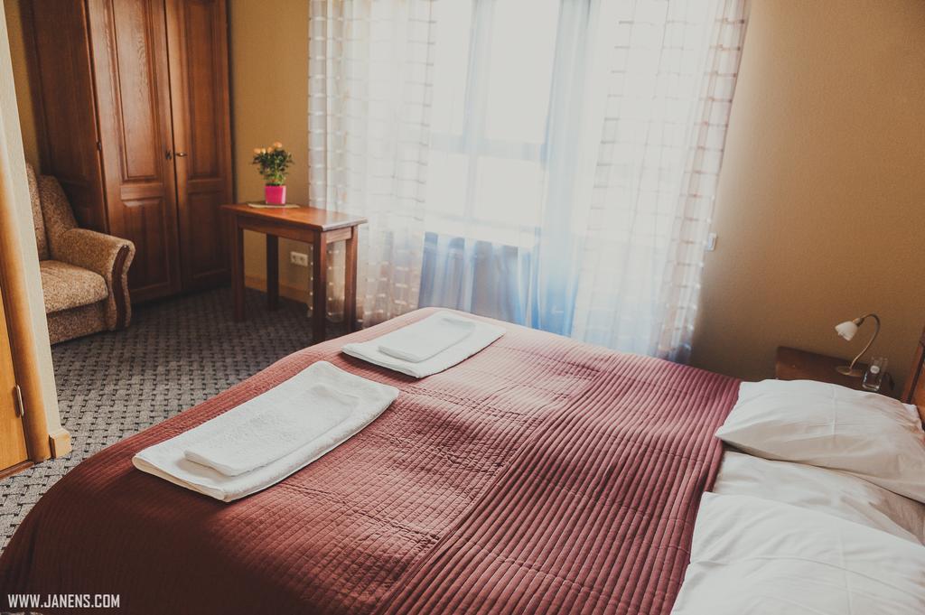 Rudzupukes Hotel Svente Buitenkant foto