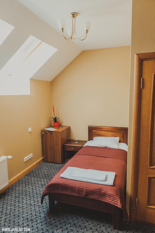 Rudzupukes Hotel Svente Buitenkant foto
