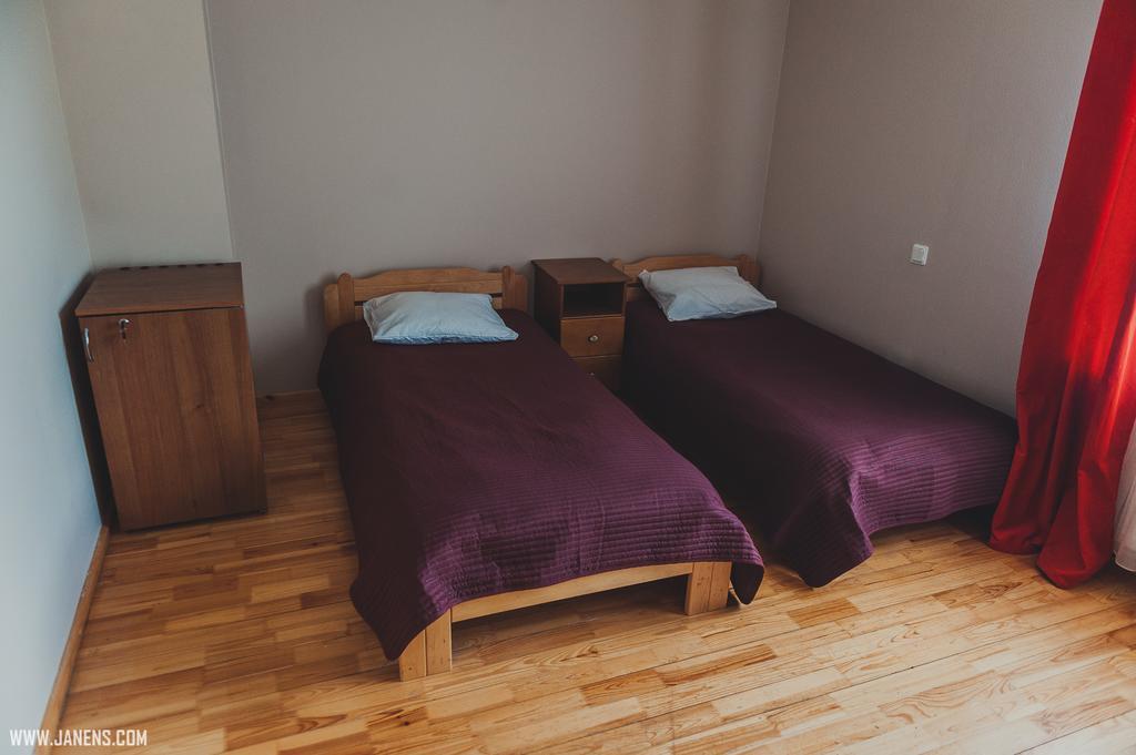 Rudzupukes Hotel Svente Buitenkant foto